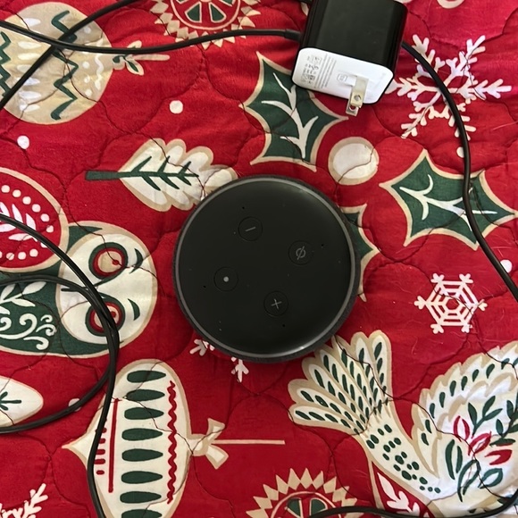 🔥Alexa Echo Dot 3rd generation black with blue light, & power cord. 2017 model - Picture 3 of 3